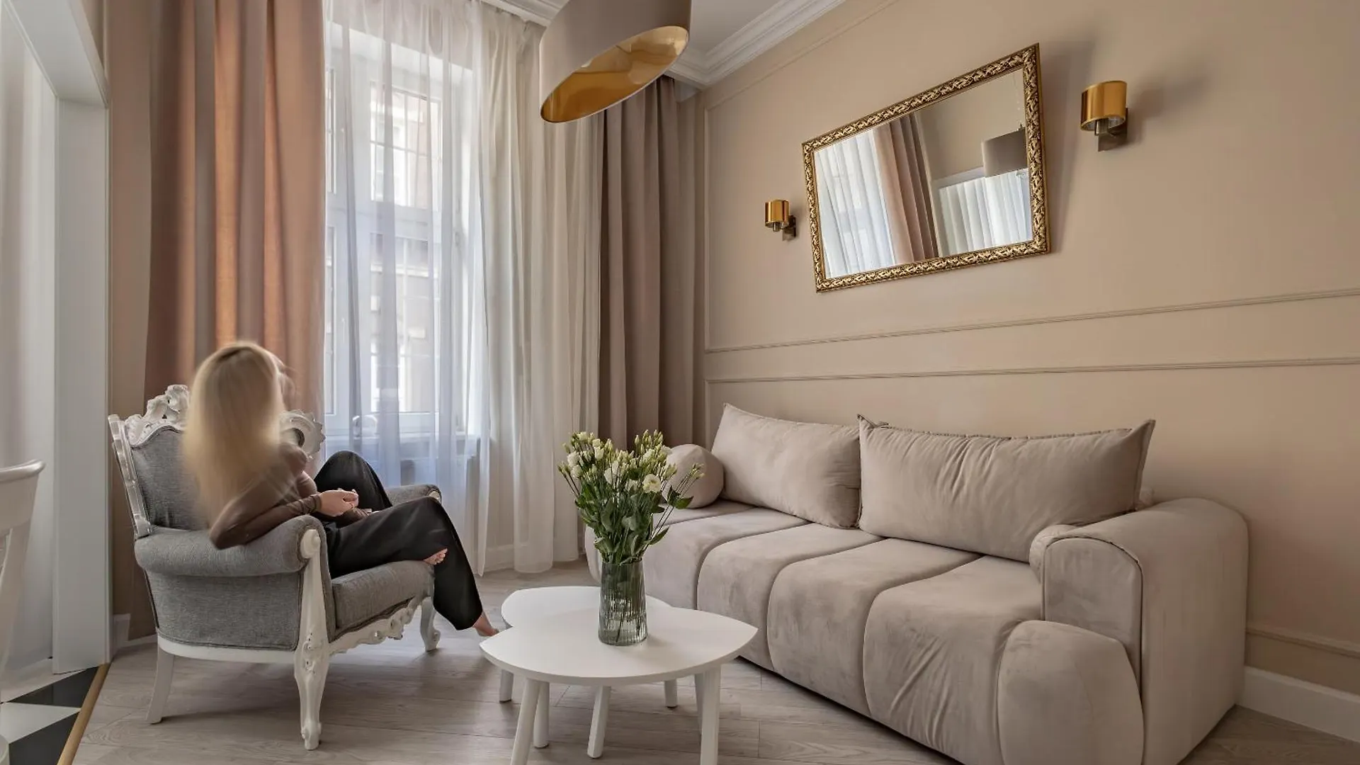 Glow Apartments - Apartment Dubaj Glamour, Ulica Dluga Old Town Gdansk
