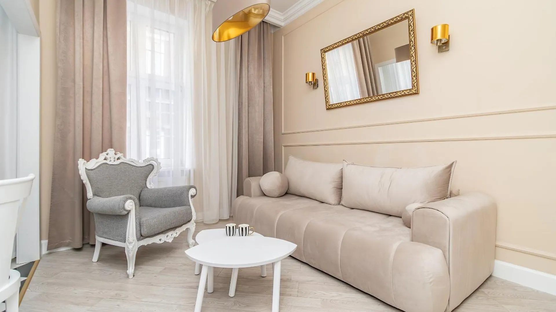 Glow Apartments - Apartment Dubaj Glamour, Ulica Dluga Old Town Danzica