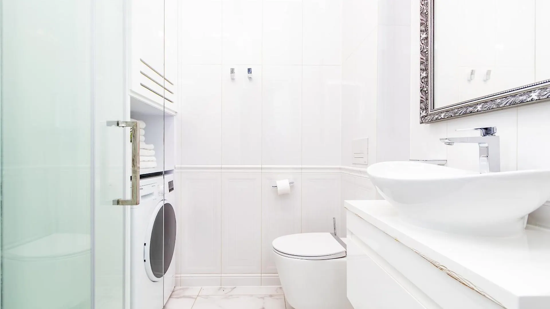 Glow Apartments - Apartment Dubaj Glamour, Ulica Dluga Old Town Gdansk