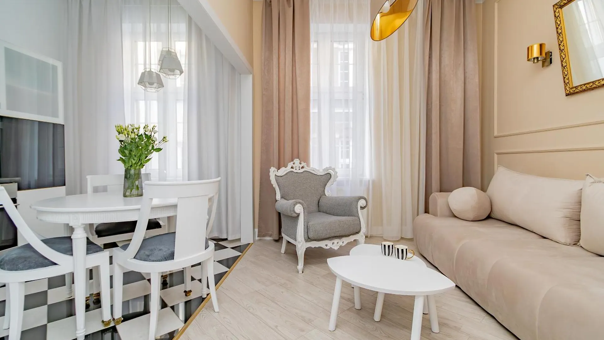 Glow Apartments - Apartment Dubaj Glamour, Ulica Dluga Old Town Gdansk Poland
